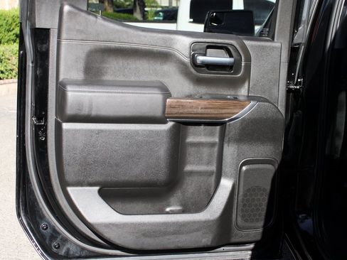 Used 2021 Chevrolet Silverado 1500 LT Trail Boss w/ Bed Protection Package image 31