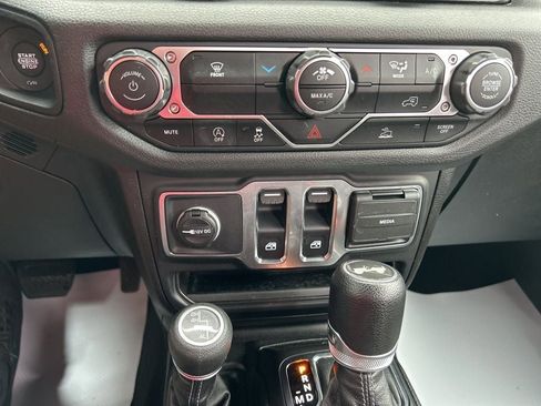 Used 2024 Jeep Wrangler Sport image 13