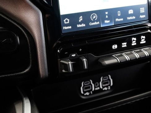 Used 2024 RAM 2500 Big Horn w/ Night Edition image 24