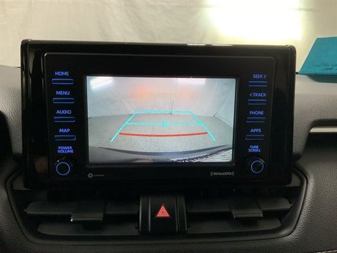 Used 2020 Toyota RAV4 XLE w/ XLE Grade Weather Package AWD/4WD image 30