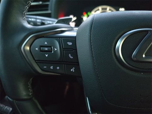 Used 2024 Lexus LX 600 4WD w/ Luxury Package image 21