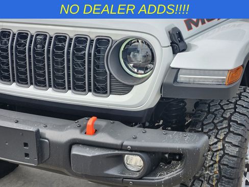 New 2026 Jeep Gladiator Mojave AWD/4WD image 9