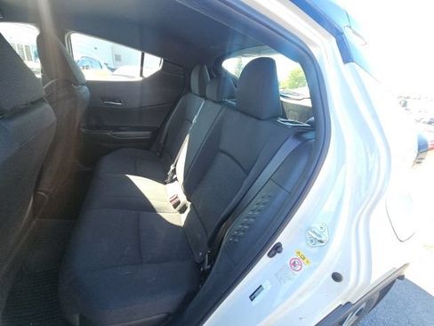 Used 2019 Toyota C-HR XLE FWD image 14