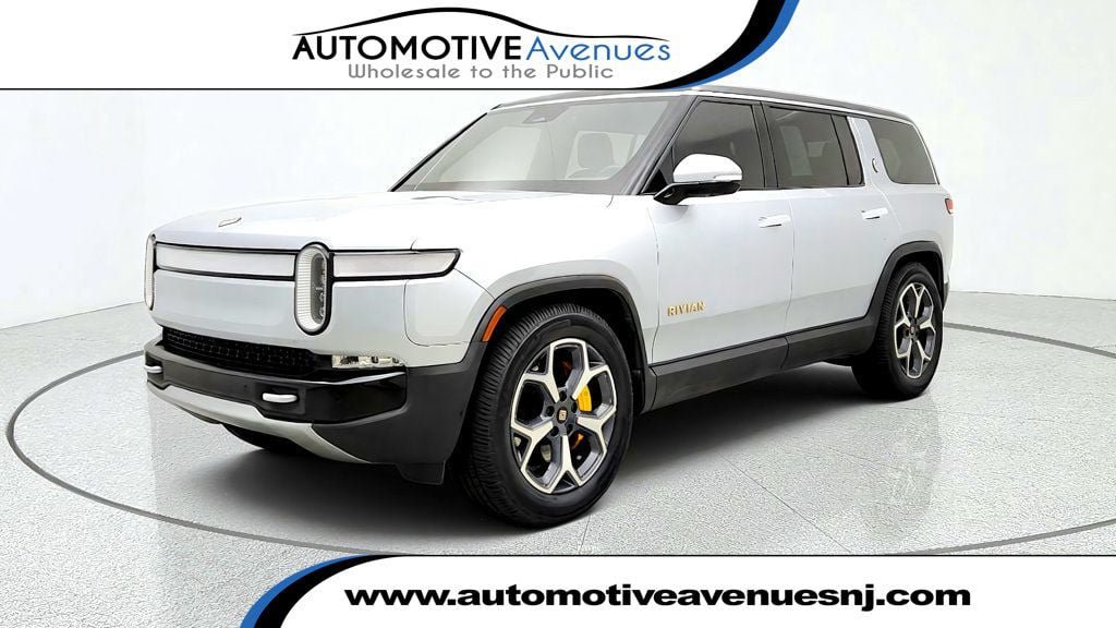 Used 2023 Rivian R1S Adventure Quad AWD/4WD image 1