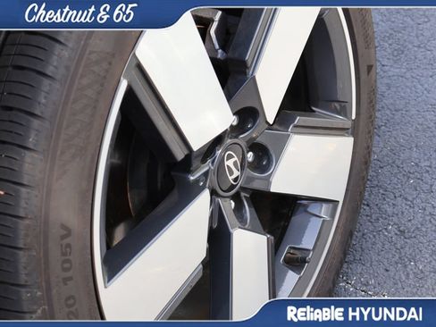 Used 2025 Hyundai Santa Fe Limited AWD/4WD image 24