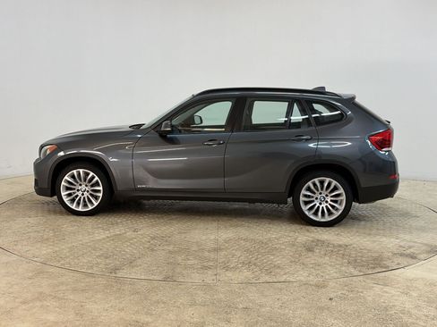 Used 2013 BMW X1 sDrive28i RWD image 2