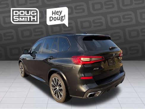 Used 2019 BMW X5 xDrive40i w/ M Sport Package image 3