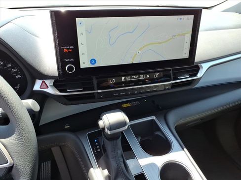 Used 2025 Toyota Sienna XLE w/ XLE Plus Package AWD/4WD image 28