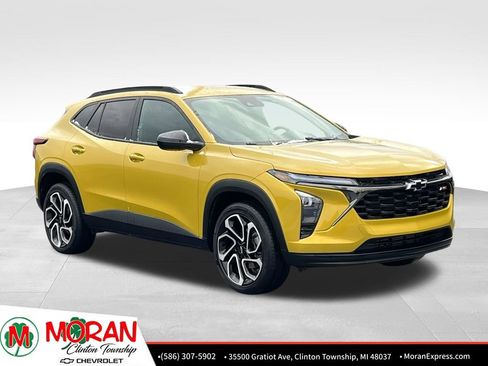 Used 2024 Chevrolet Trax RS w/ Driver Confidence Package image 8