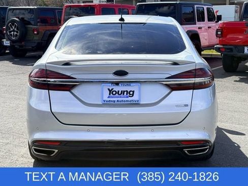 Used 2018 Ford Fusion Titanium image 4