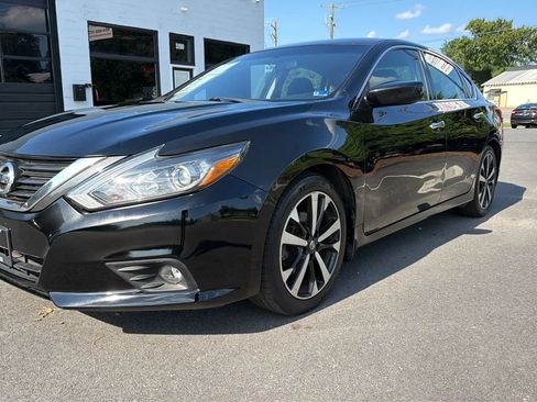 Used 2018 Nissan Altima 2.5 SR FWD image 11