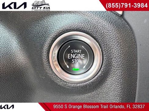 Used 2020 GMC Sierra 1500 SLT w/ SLT Premium Package AWD/4WD image 21