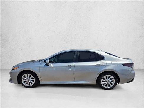 Used 2024 Toyota Camry LE FWD image 9