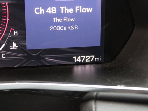 Used 2024 GMC Canyon Elevation w/ Convenience Package image 10