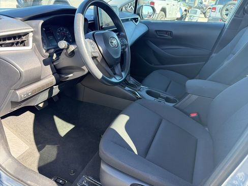 Used 2025 Toyota Corolla LE image 14