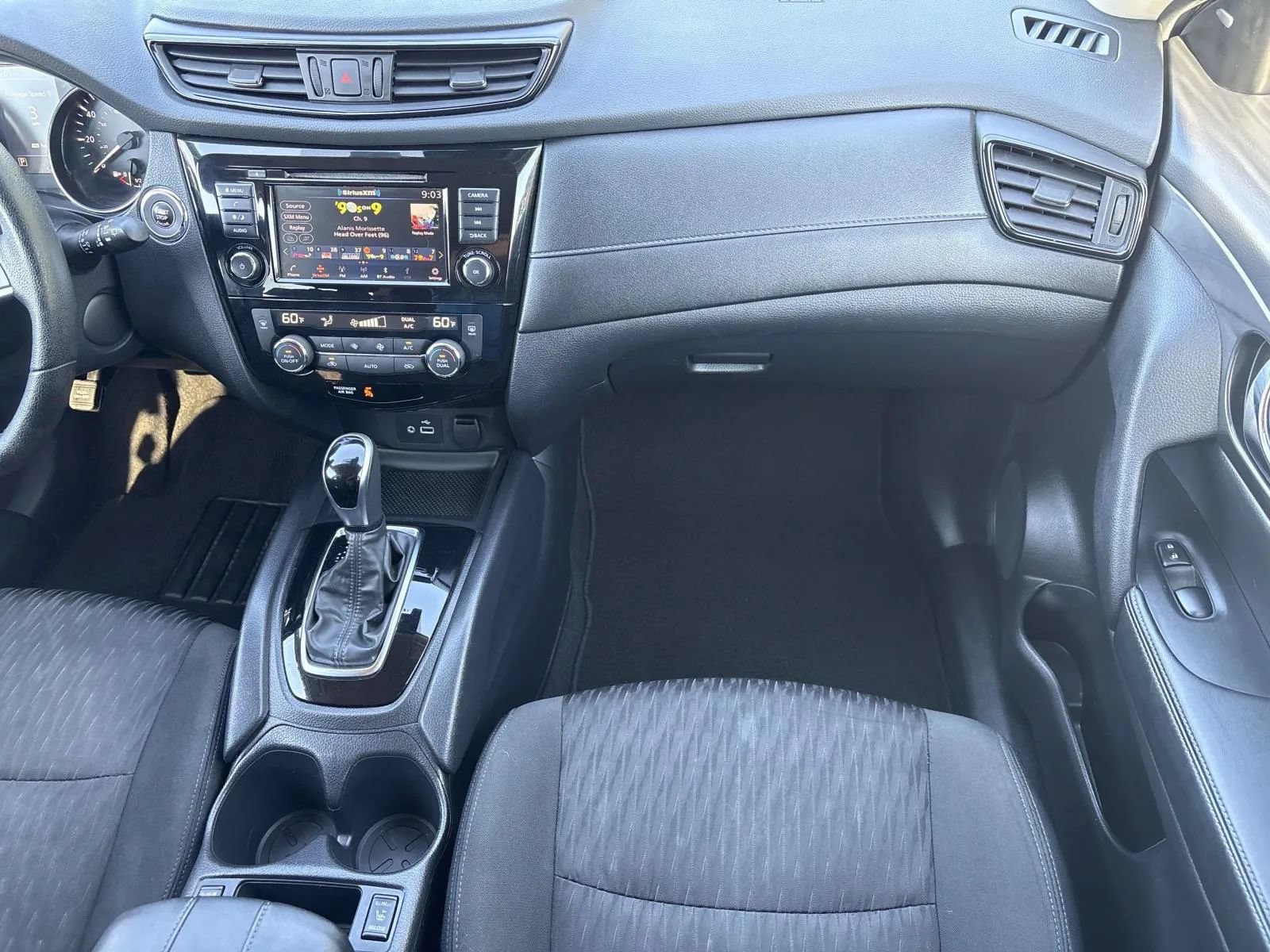 Used 2020 Nissan Rogue SV AWD/4WD image 13