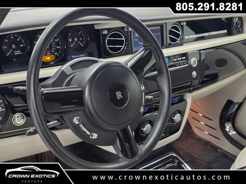 Used 2010 Rolls-Royce Phantom Drophead Coupe image 31