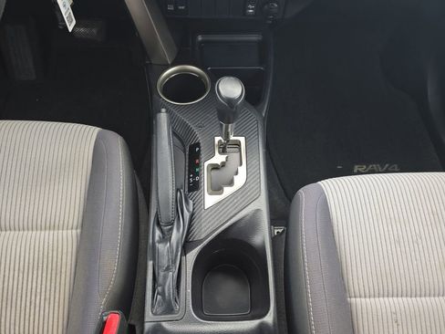 Used 2015 Toyota RAV4 XLE image 19