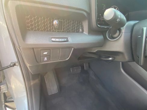 Used 2025 Honda CR-V Sport-L image 12