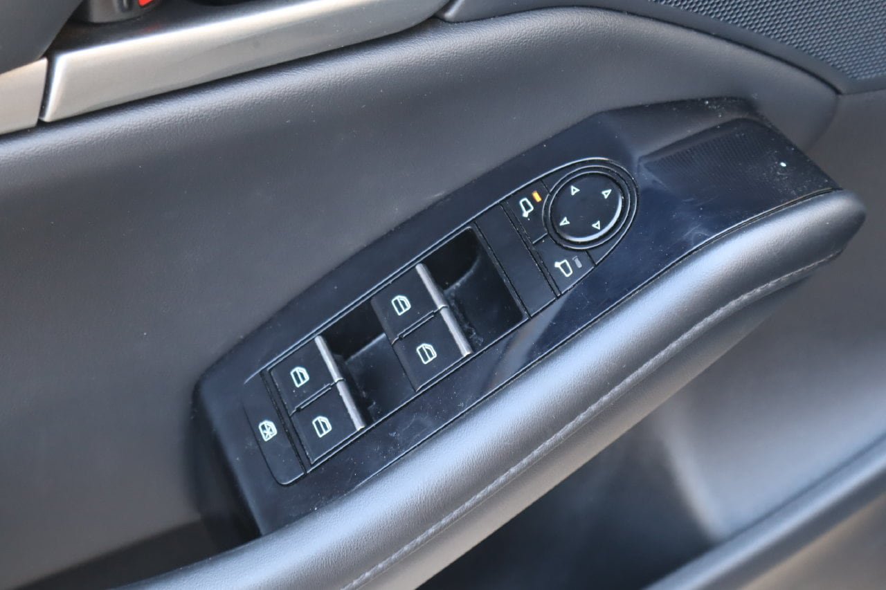 Used 2024 MAZDA MAZDA3 s FWD image 18