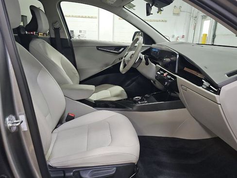 Certified 2023 Kia Niro Wind w/ Wind Preserve Package image 10