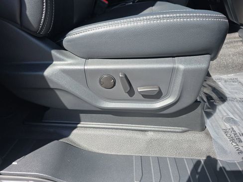 Used 2022 Ford F350 Lariat w/ Chrome Package image 34