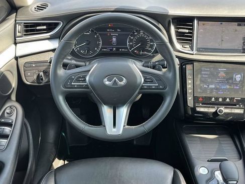 Used 2020 INFINITI QX50 Luxe w/ Navigation Package FWD image 18