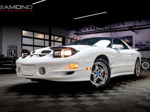 Used 1998 Pontiac Firebird Formula w/ Security Pkg image 1