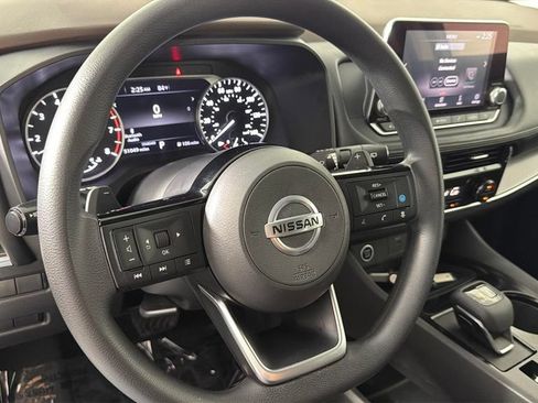 Used 2021 Nissan Rogue SV FWD image 24