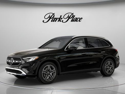 Certified 2026 Mercedes-Benz GLC 300 4MATIC image 2