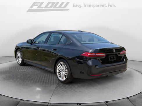 Used 2025 BMW 530i xDrive w/ Premium Package AWD/4WD image 6