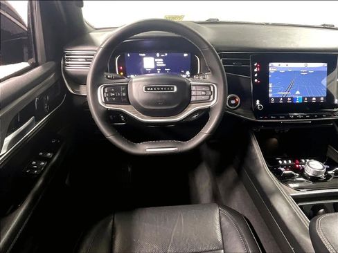 Used 2024 Jeep Wagoneer L Series III w/ Flexible Seating Group image 18