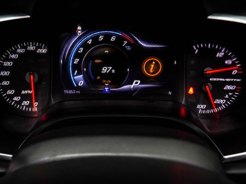 Used 2018 Chevrolet Corvette Stingray Coupe w/ 1LT image 31