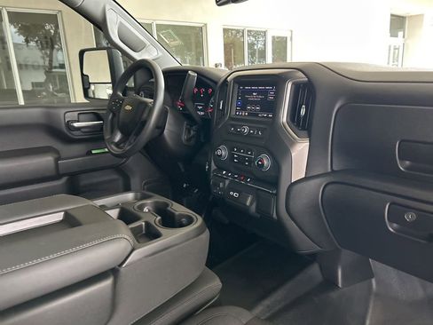 Used 2025 Chevrolet Silverado 3500 W/T image 24