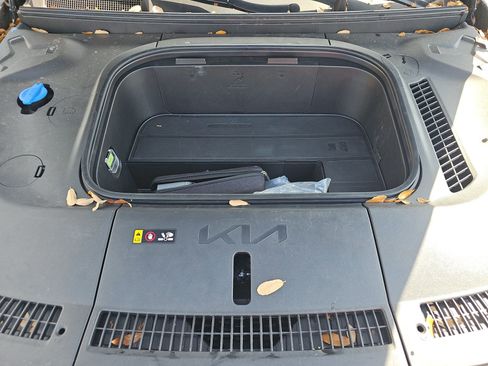 Used 2024 Kia EV9 Land image 22