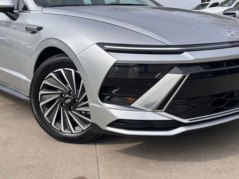 Used 2026 Hyundai Sonata Limited image 9