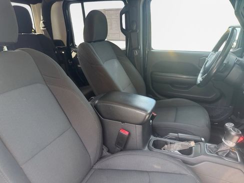 Used 2022 Jeep Gladiator Sport AWD/4WD image 23