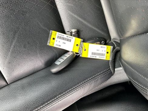 Used 2023 Nissan Altima 2.0 SR FWD image 33