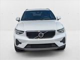 Used 2023 Volvo XC40 B4 Core w/ Convenience Package image 2