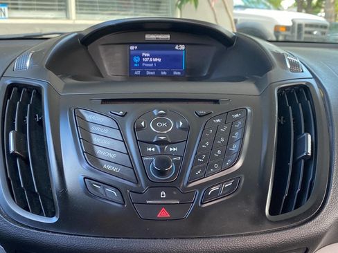 Used 2015 Ford Escape SE FWD image 21