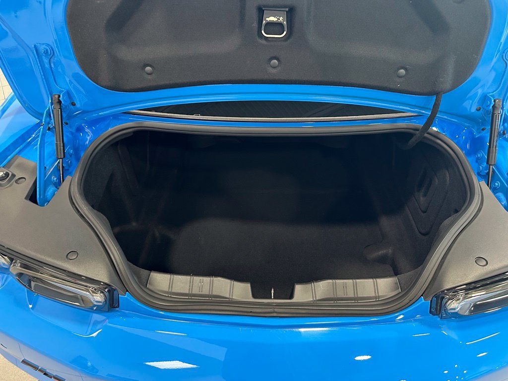 Used 2022 Chevrolet Camaro ZL1 RWD image 21