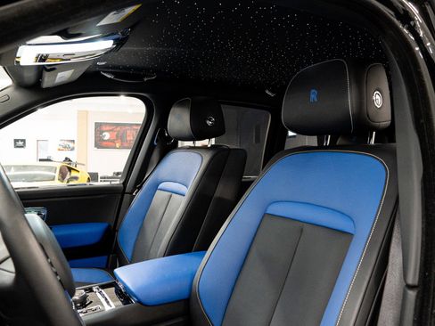 Used 2022 Rolls-Royce Cullinan image 14