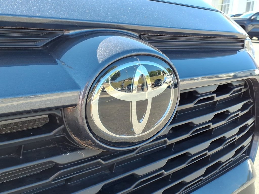 Certified 2025 Toyota RAV4 LE FWD image 25