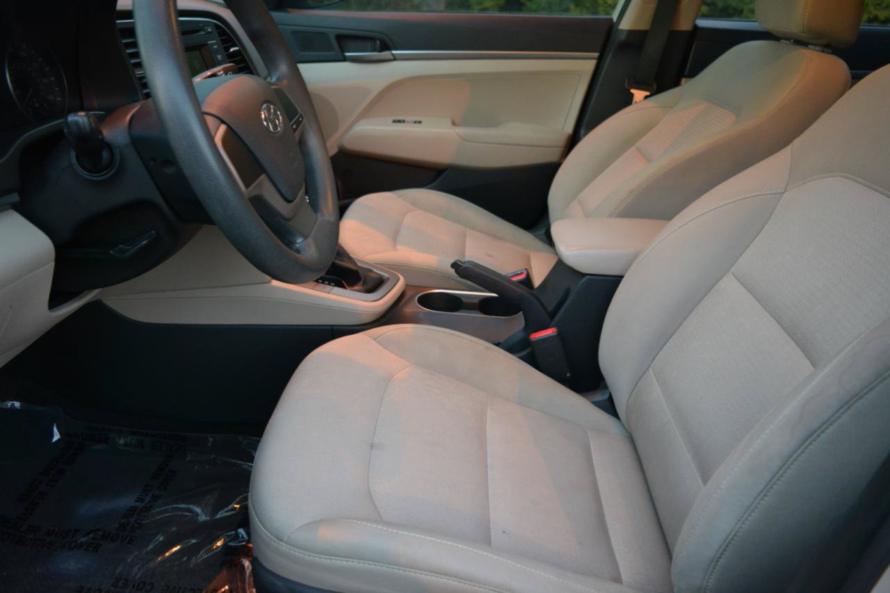 Used 2017 Hyundai Elantra SE FWD image 12