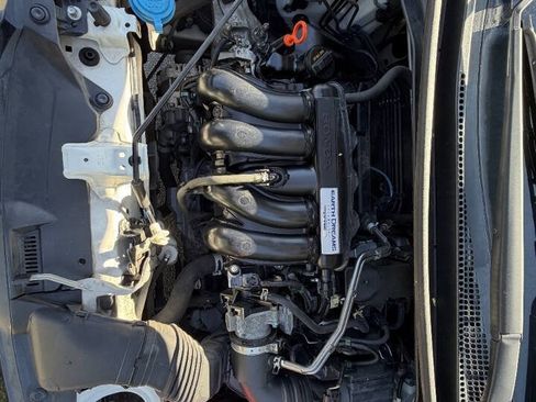 Used 2015 Honda Fit EX image 37