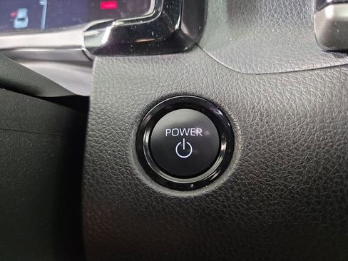 Used 2025 Toyota Camry SE FWD image 24