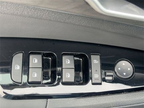Used 2025 Kia Sportage X-Line w/ Premium Package image 15