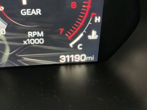 Used 2024 GMC Canyon Denali image 22