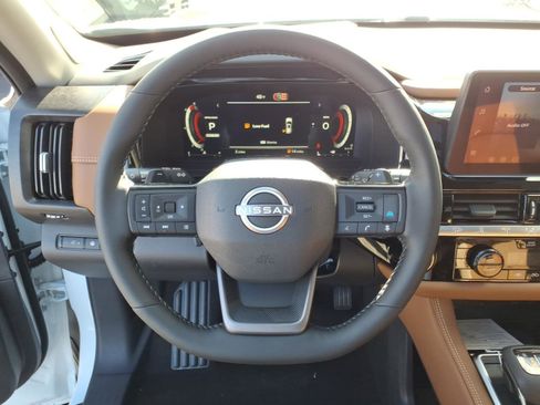 New 2026 Nissan Pathfinder Platinum image 11