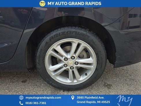 Used 2016 Chevrolet Cruze LT w/ Convenience Package FWD image 39